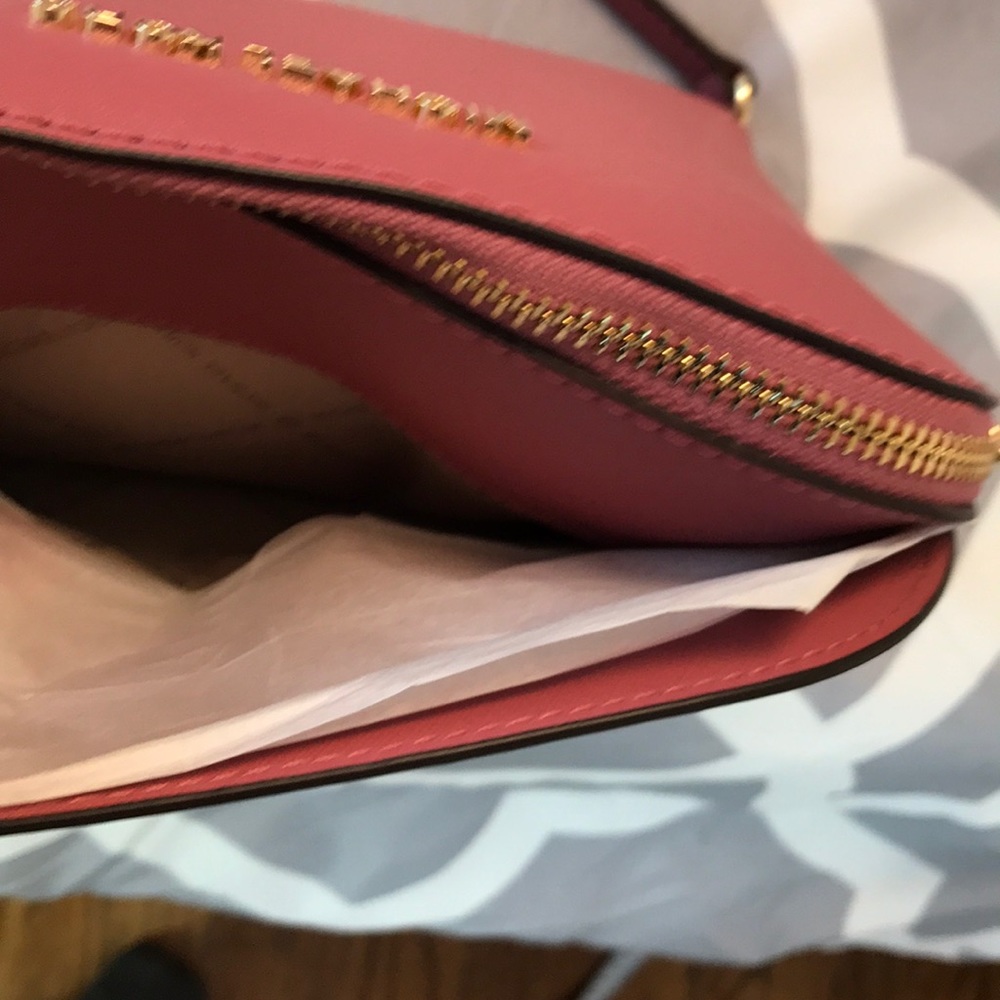 NWT Michael Kors Cindy Dome Pink Saffiano - Picture 3 of 8